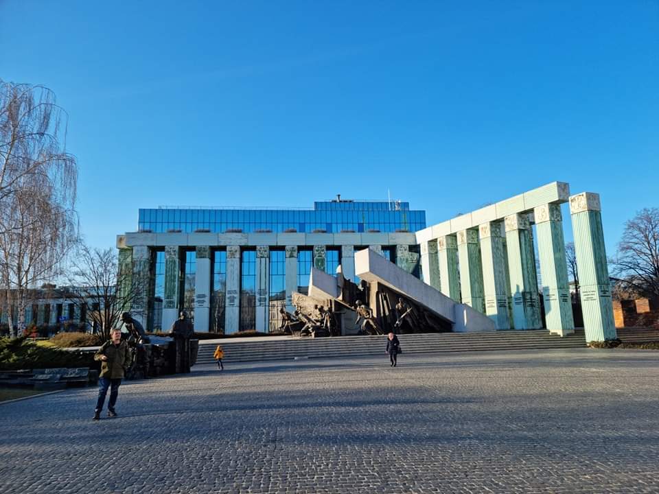 facebook_1646398155786_6905494370406386629